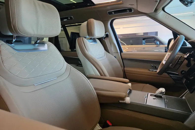 Land Rover Range Rover din 2026 cu 1 km - oferta LAN227582 - foto 12