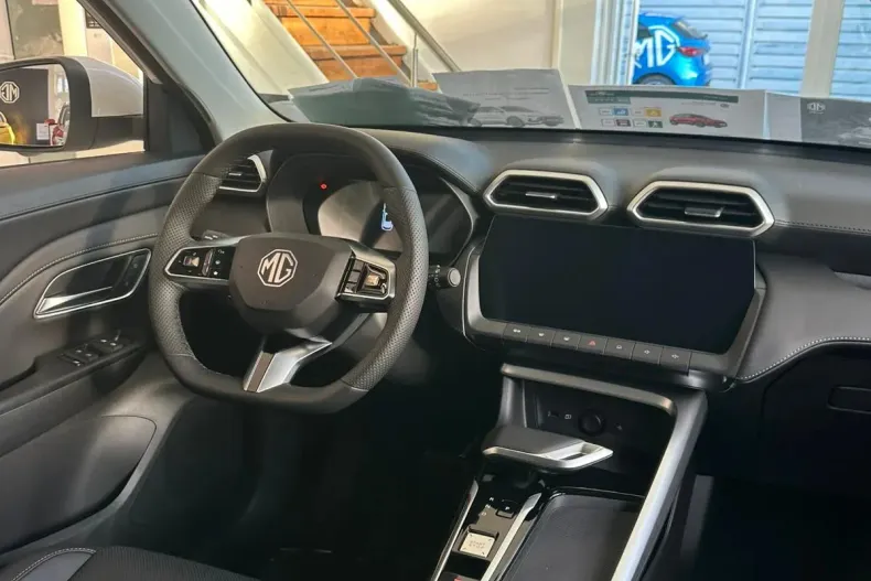 MG ZS HEV din 2025 cu 1 km - oferta MG0227603 - foto 5