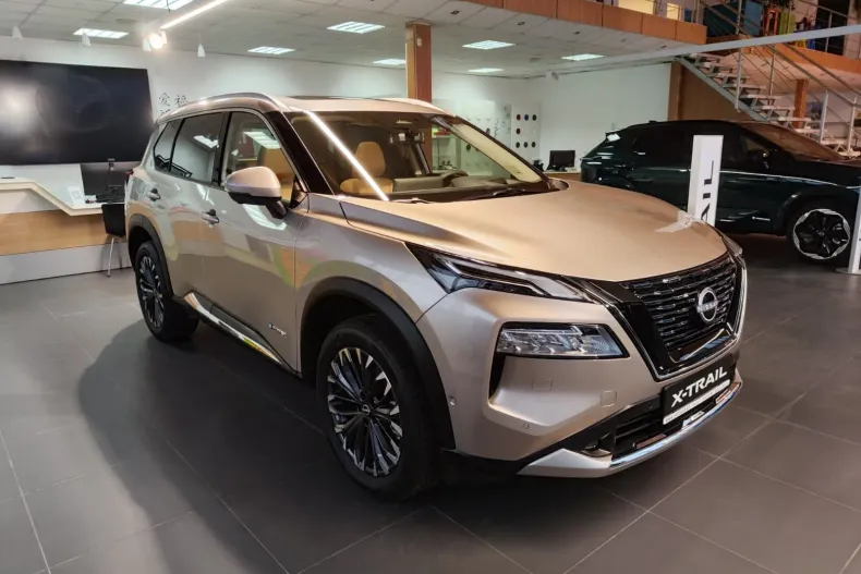 Nissan X-Trail din 2025 cu 1 km - oferta NIS227605 - foto 1