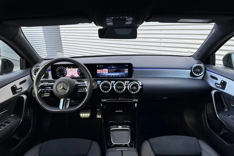 Mercedes-Benz A 200 (Clasa A) din 2024 cu 11.679 km - oferta MER227609 - foto 6