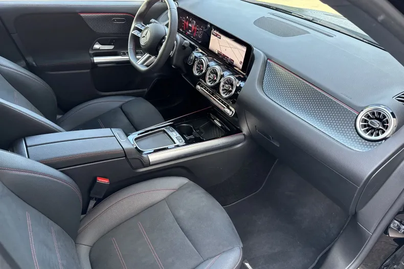 Mercedes-Benz GLA (Clasa GLA) din 2025 cu 10.014 km - oferta MER227610 - foto 25