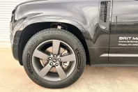 Land Rover Defender din 2024 cu 15.100 km - oferta LAN227617 - foto 3