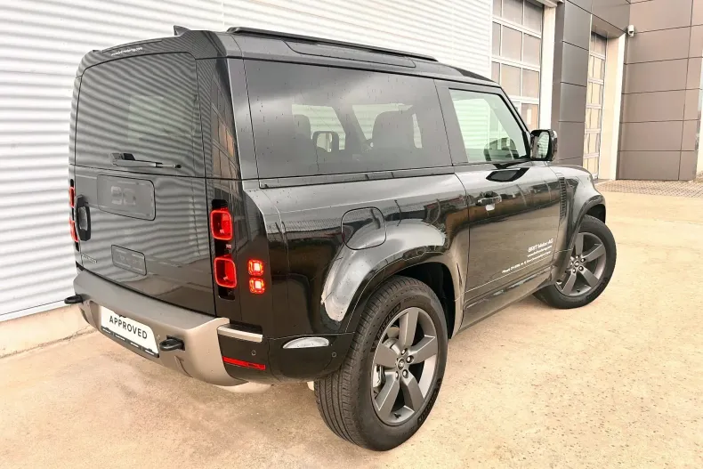 Land Rover Defender din 2024 cu 15.100 km - oferta LAN227617 - foto 5