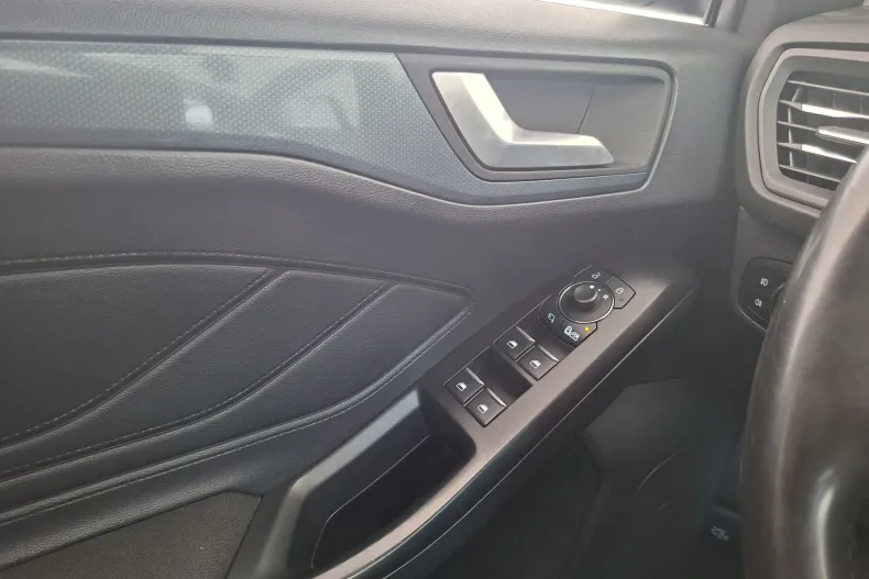 Ford Focus din 2021 cu 89.883 km - oferta FOR227621 - foto 13