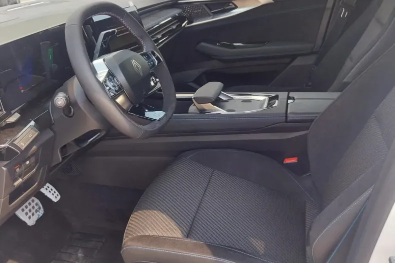 Renault Austral din 2024 cu 20 km - oferta REN227623 - foto 9