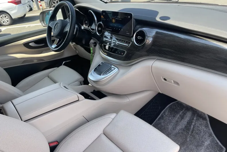 Mercedes-Benz V (Clasa V) din 2023 cu 12.938 km - oferta MER227630 - foto 28
