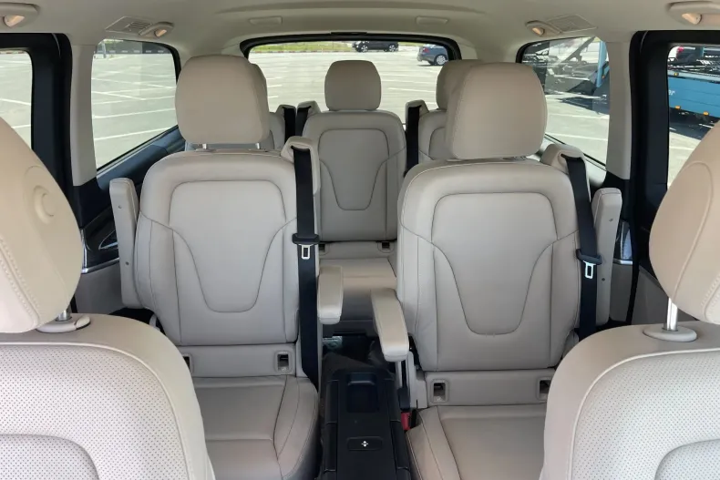 Mercedes-Benz V (Clasa V) din 2023 cu 12.938 km - oferta MER227630 - foto 31