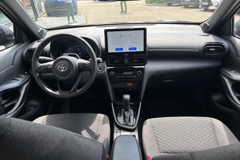 Toyota Yaris Cross din 2026 cu 1.340 km - oferta TOY227633 - foto 19