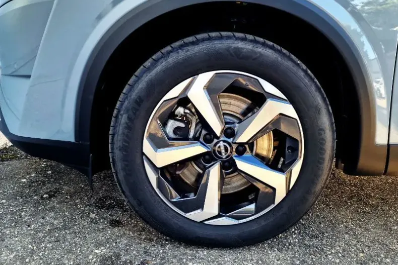 Nissan Qashqai din 2024 cu 9.018 km - oferta NIS227639 - foto 5