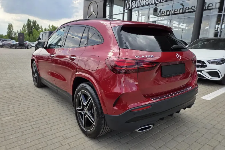 Mercedes-Benz GLA (Clasa GLA) din 2025 cu 8.900 km - oferta MER227642 - foto 3