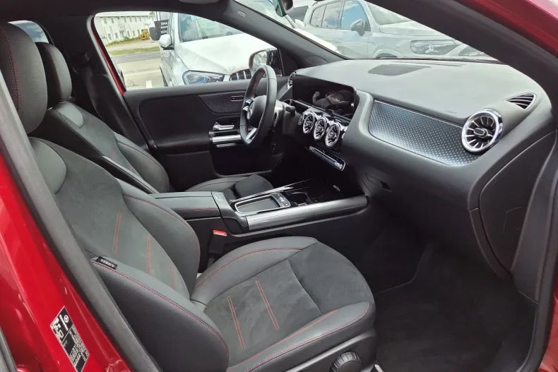 Mercedes-Benz GLA (Clasa GLA) din 2025 cu 8.900 km - oferta MER227642 - foto 12