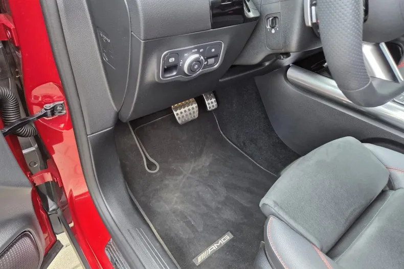 Mercedes-Benz GLA (Clasa GLA) din 2025 cu 8.900 km - oferta MER227642 - foto 21