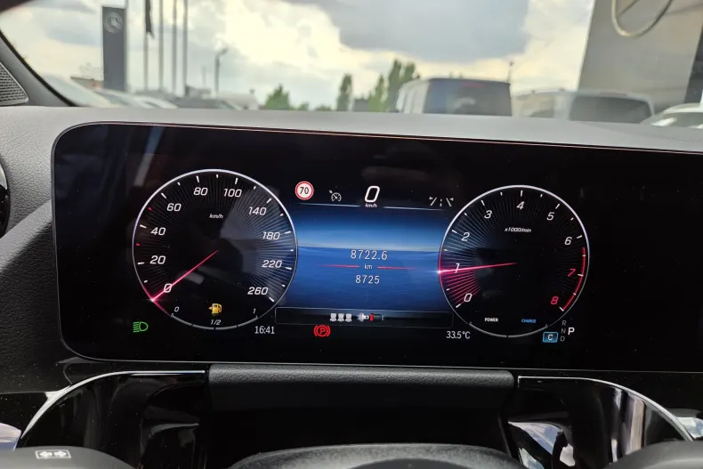 Mercedes-Benz GLA (Clasa GLA) din 2025 cu 8.900 km - oferta MER227642 - foto 22