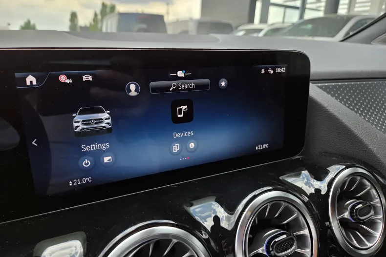Mercedes-Benz GLA (Clasa GLA) din 2025 cu 8.900 km - oferta MER227642 - foto 27