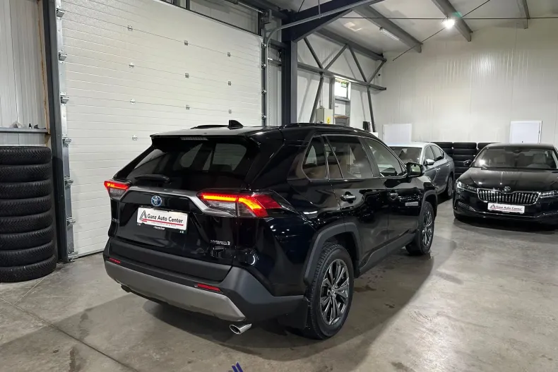 Toyota RAV4 din 2022 cu 97.608 km - oferta TOY227646 - foto 3