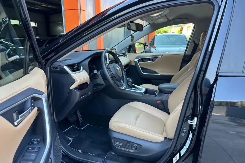 Toyota RAV4 din 2022 cu 97.608 km - oferta TOY227646 - foto 5
