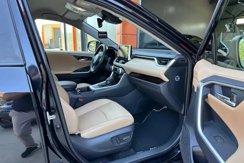 Toyota RAV4 din 2022 cu 97.608 km - oferta TOY227646 - foto 13