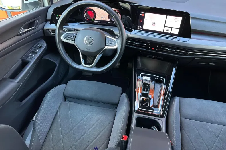 Volkswagen Golf din 2023 cu 95.313 km - oferta VOL227648 - foto 9