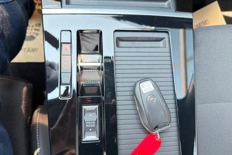 Opel Astra din 2024 cu 30.962 km - oferta OPE227654 - foto 23