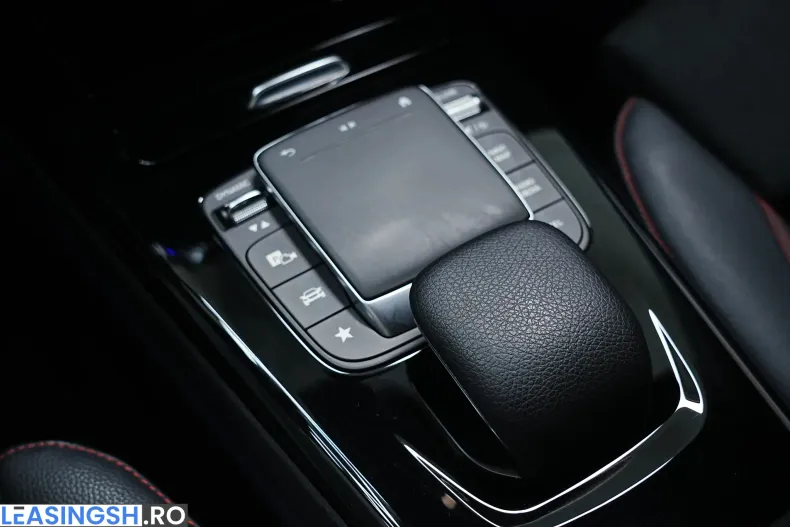 Mercedes-Benz CLA 180 (Clasa CLA) din 2020 cu 178.982 km - oferta MER227675 - foto 38