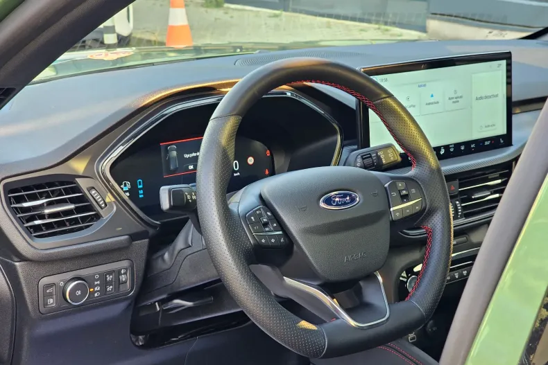 Ford Kuga din 2024 cu 21.857 km - oferta FOR227679 - foto 5