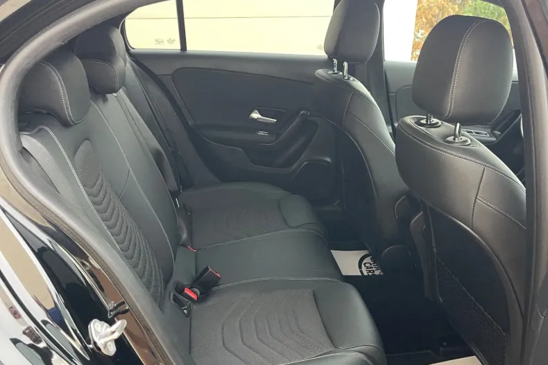 Mercedes-Benz A 180 (Clasa A) din 2022 cu 167.000 km - oferta MER227681 - foto 24