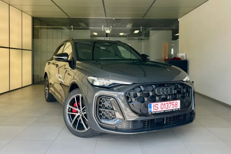 Audi Q5 din 2025 cu 2.000 km - oferta AUD227685 - foto 1