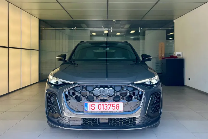 Audi Q5 din 2025 cu 2.000 km - oferta AUD227685 - foto 2
