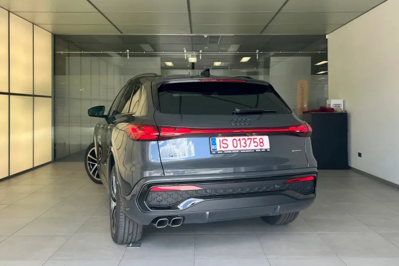 Audi Q5 din 2025 cu 2.000 km - oferta AUD227685 - foto 6