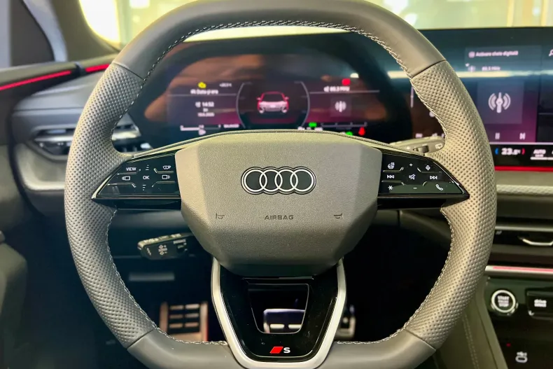 Audi Q5 din 2025 cu 2.000 km - oferta AUD227685 - foto 15