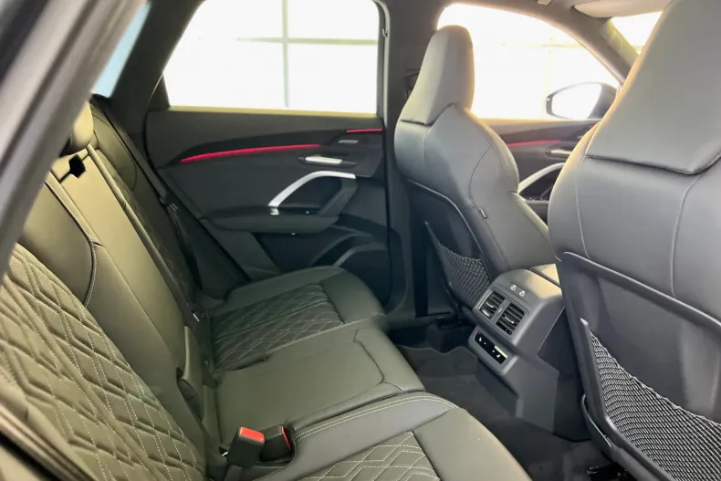 Audi Q5 din 2025 cu 2.000 km - oferta AUD227685 - foto 29