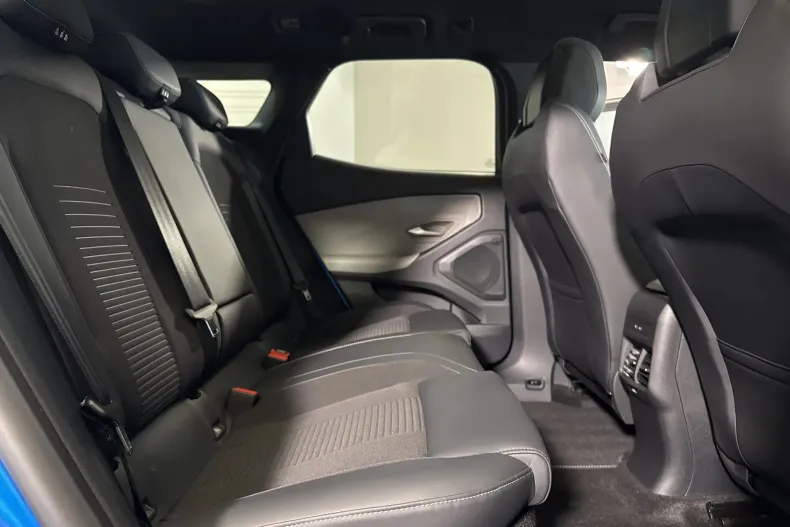 Ford Explorer din 2024 cu 12.323 km - oferta FOR227689 - foto 12