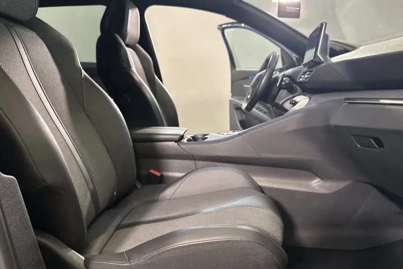 Peugeot 3008 din 2023 cu 86.850 km - oferta PEU227692 - foto 11