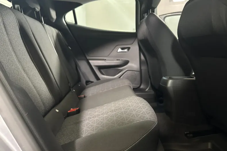 Opel Mokka din 2023 cu 39.227 km - oferta OPE227694 - foto 12