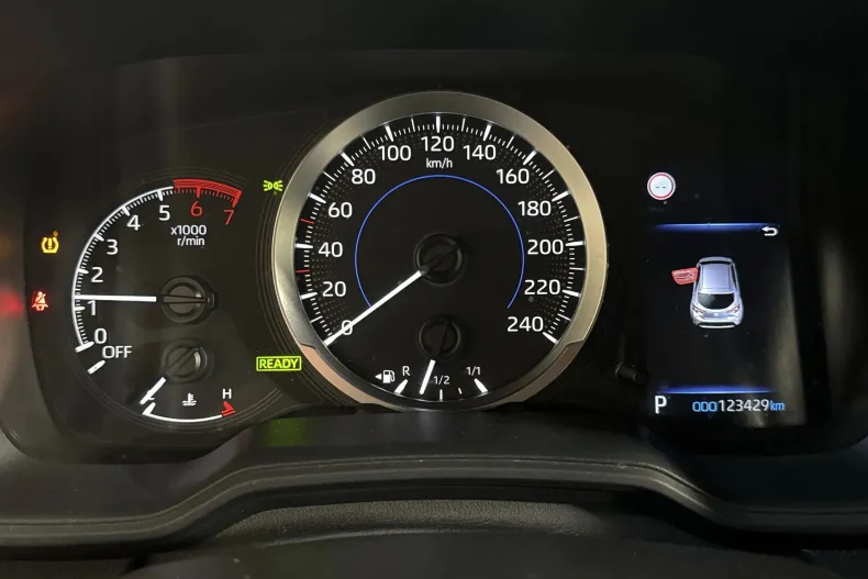Toyota Corolla din 2021 cu 123.429 km - oferta TOY227700 - foto 10
