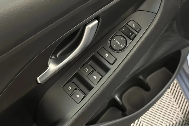 Hyundai i30 din 2024 cu 33.293 km - oferta HYU227701 - foto 14