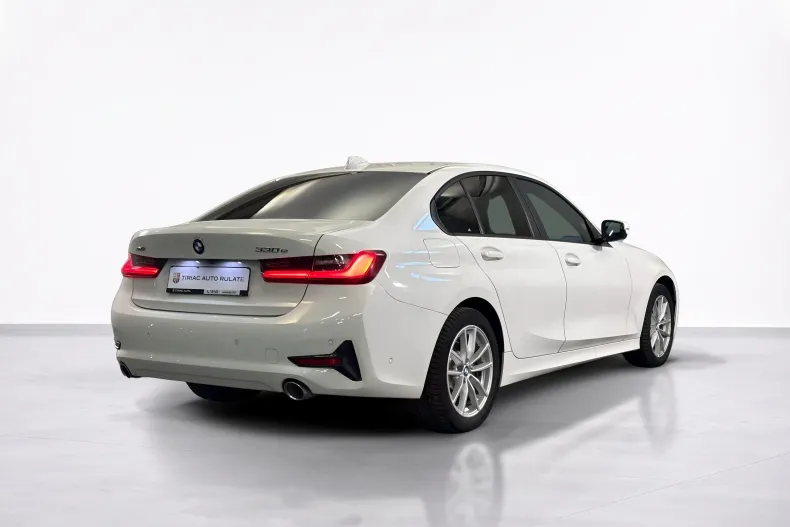BMW 330e (Seria 3) din 2020 cu 82.779 km - oferta BMW227704 - foto 5