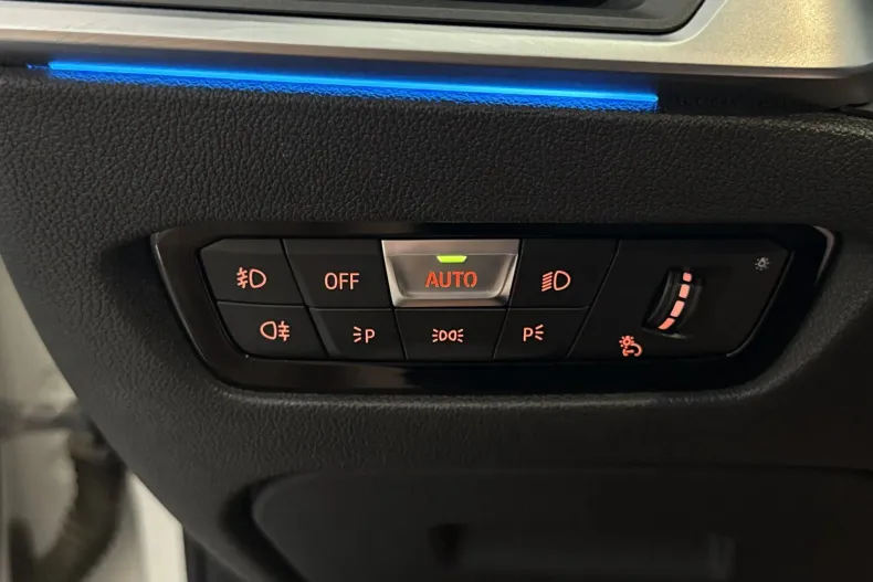 BMW 330e (Seria 3) din 2020 cu 82.779 km - oferta BMW227704 - foto 15