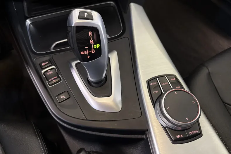 BMW 320d (Seria 3) din 2020 cu 128.865 km - oferta BMW227705 - foto 17