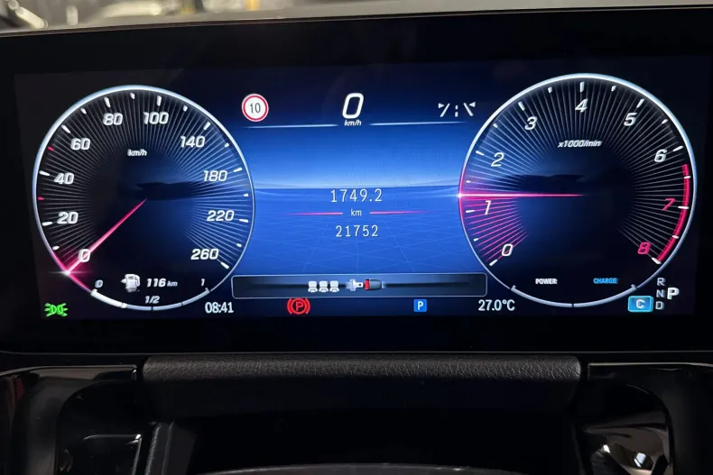 Mercedes-Benz GLA (Clasa GLA) din 2025 cu 21.752 km - oferta MER227714 - foto 10