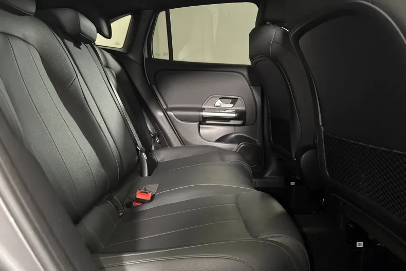 Mercedes-Benz GLA (Clasa GLA) din 2025 cu 21.752 km - oferta MER227714 - foto 12