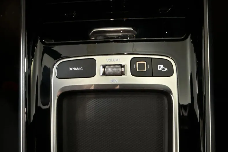 Mercedes-Benz GLA (Clasa GLA) din 2025 cu 21.752 km - oferta MER227714 - foto 18