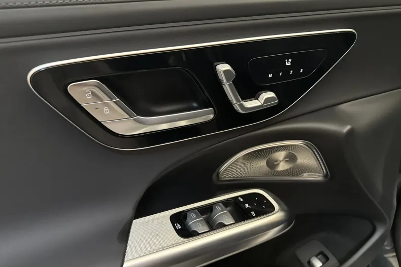 Mercedes-Benz E (Clasa E) din 2025 cu 13.867 km - oferta MER227721 - foto 14