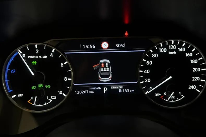 Nissan Qashqai din 2023 cu 120.267 km - oferta NIS227732 - foto 10