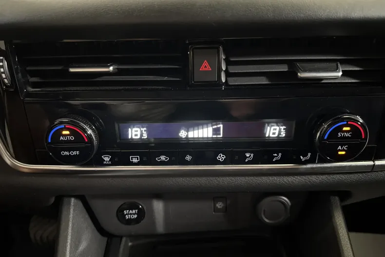 Nissan Qashqai din 2023 cu 120.267 km - oferta NIS227732 - foto 16