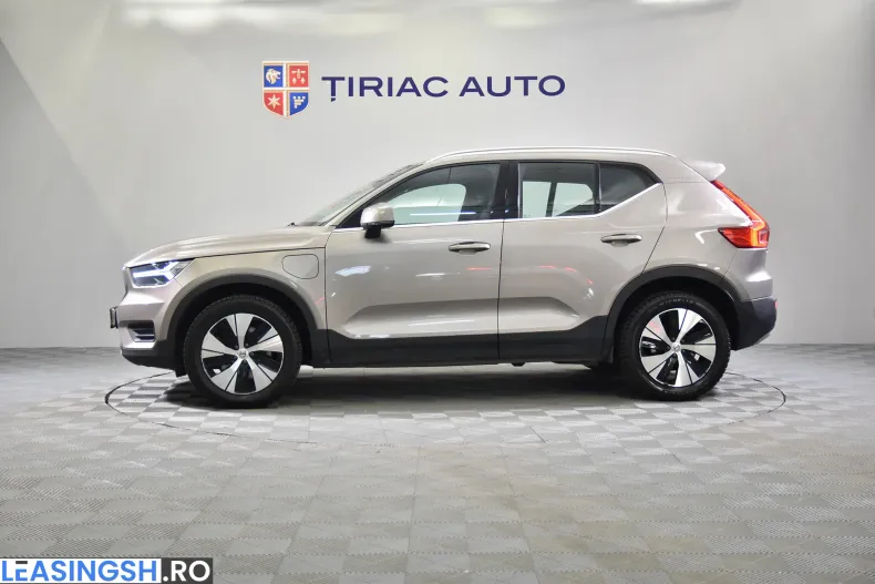 Volvo XC40 din 2021 cu 104.723 km - oferta VOL227772 - foto 2