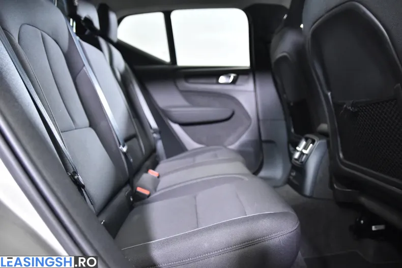 Volvo XC40 din 2021 cu 104.723 km - oferta VOL227772 - foto 12