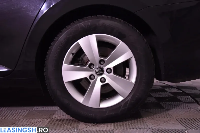 Skoda Superb din 2023 cu 91.921 km - oferta SKO227785 - foto 13