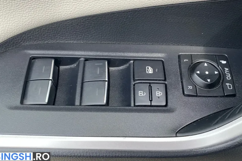 Toyota RAV4 din 2023 cu 81.900 km - oferta TOY227795 - foto 12