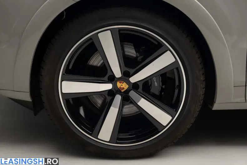 Porsche Cayenne Coupe din 2024 cu 10.900 km - oferta POR227800 - foto 11